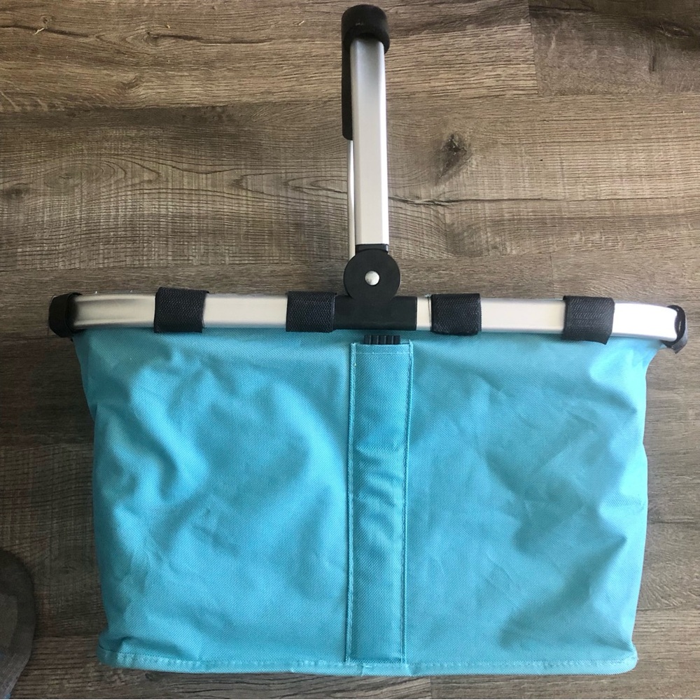 Collapsible Market Picnic Basket - Picture 2 of 5